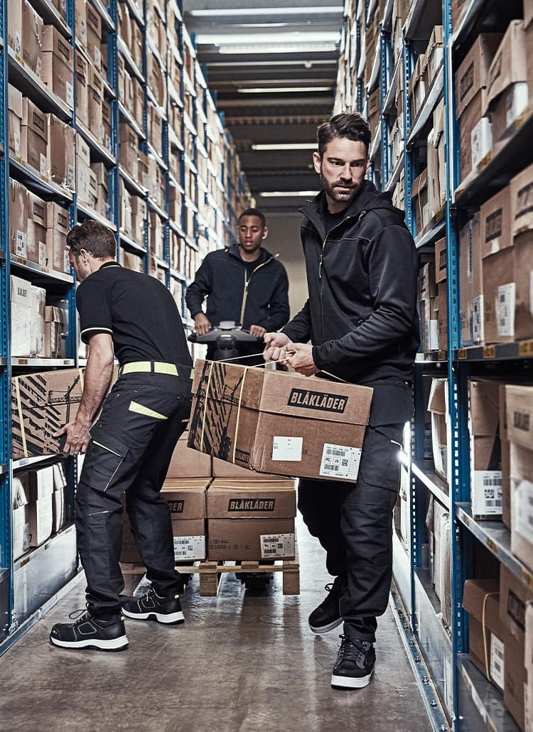 Service_Blackyellow_750x1030